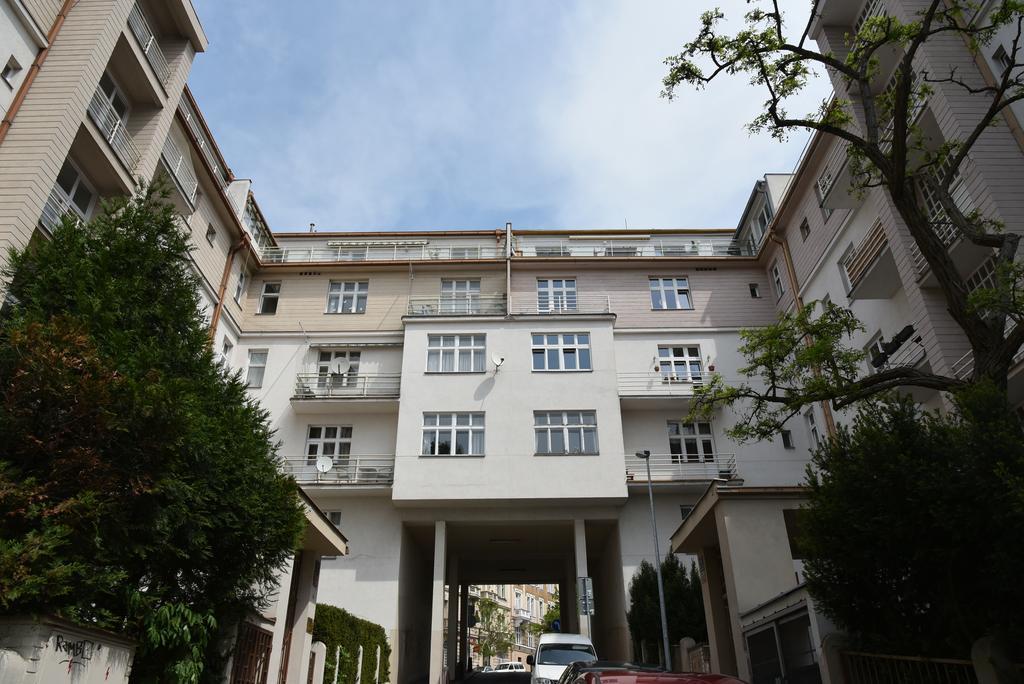Garden Apartment Прага Екстер'єр фото